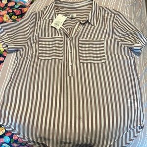 A New Day 3/4 button top